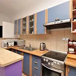 Ruzarija Apartment
