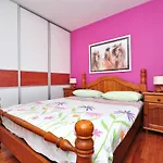 Apartment Ruzarija *